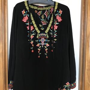 Johnny Was Suko Embroidered Blouse - Large